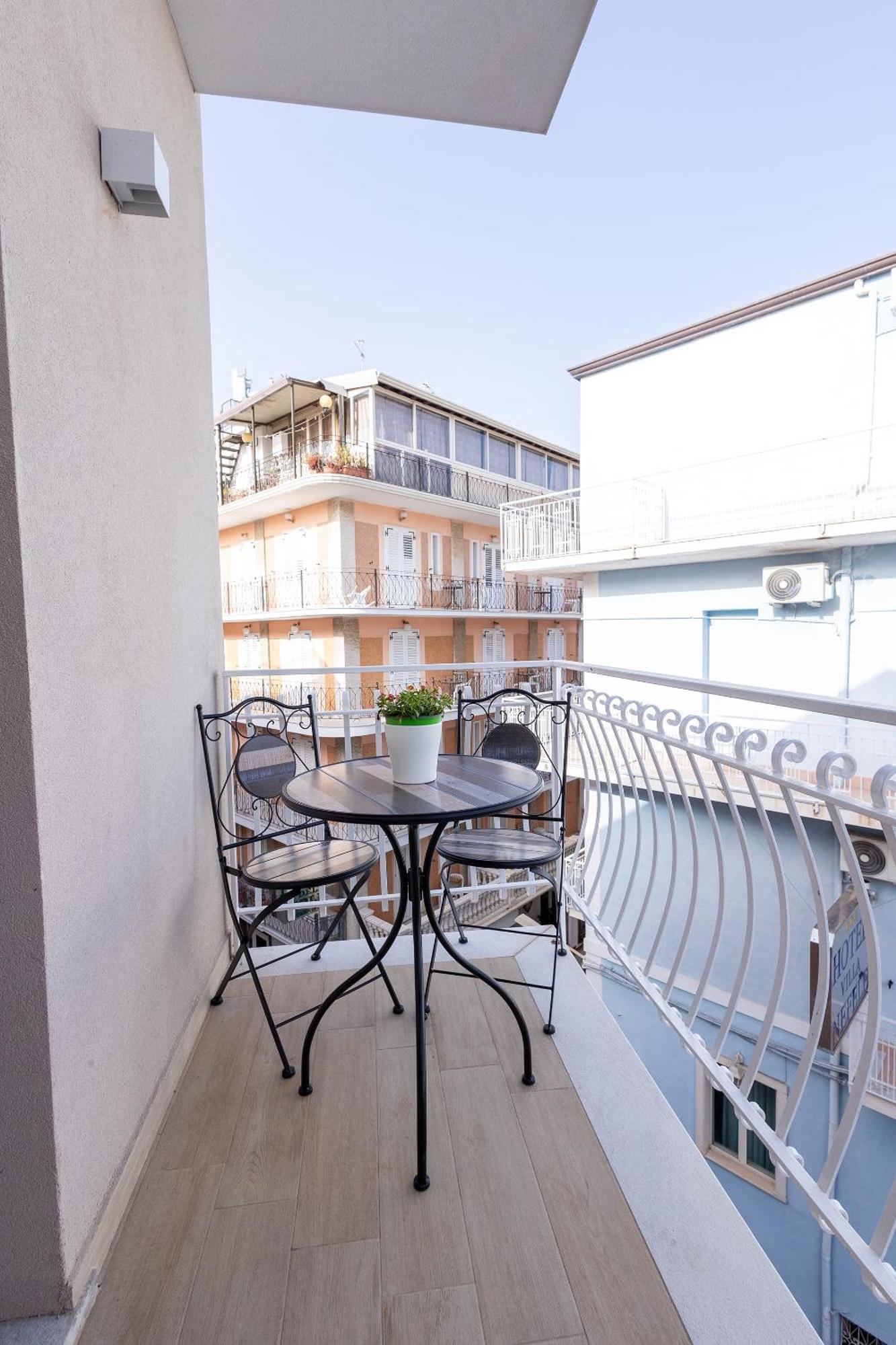 Perla Sul Mare Apartments 贾迪尼-纳克索斯 外观 照片